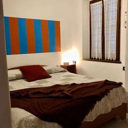 Casa Del Borghetto * Intra